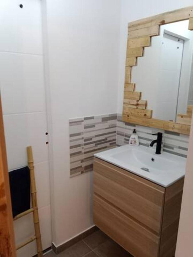 Comme A La Maison - Chambre Privee & Sde Attenante - Centre De Lorient, Vannes, Carnac Apartment Landaul Екстериор снимка